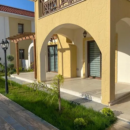 Sea Nearby Pool House For Holiday