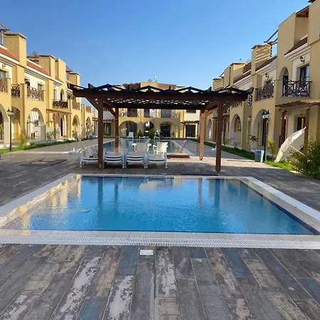 Sea Nearby Pool House For Holiday Yenibosazici