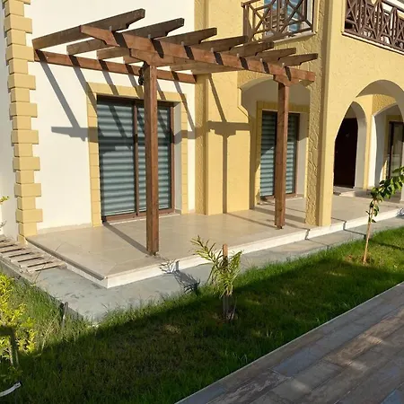 Sea Nearby Pool House For Holiday Yenibosazici